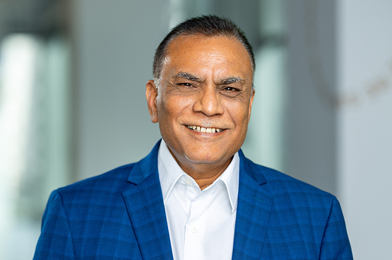 Paresh Thakkar_Headshot Grid